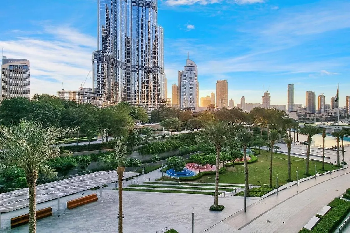 First Class 2Br Chic Downtown Escape Apartment Dubai