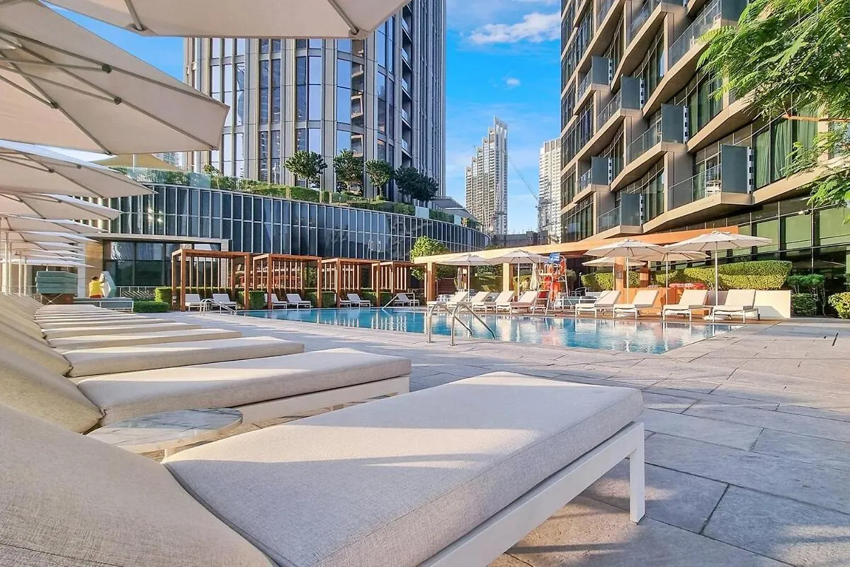 First Class 2Br Chic Downtown Escape Apartment Dubai
