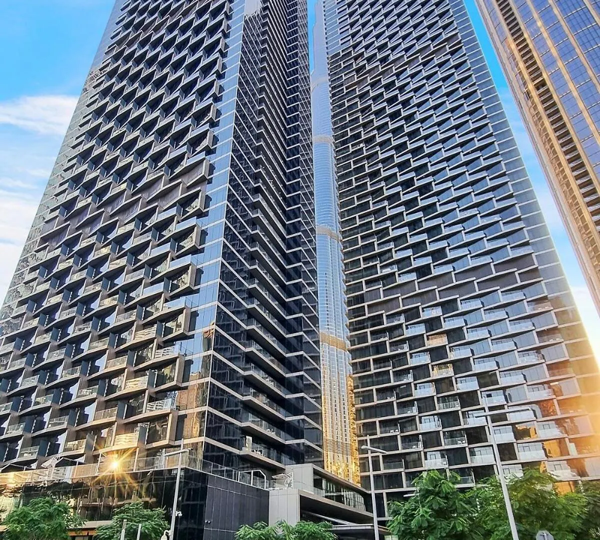 First Class 2Br Chic Downtown Escape Apartment Dubai