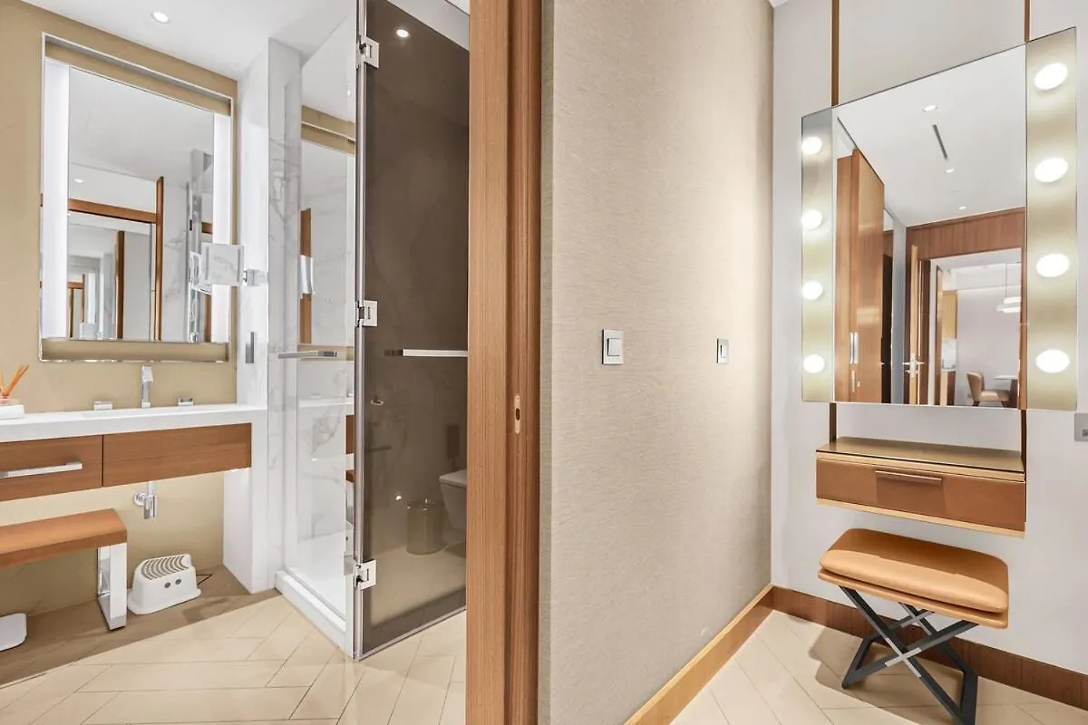 First Class 2Br Chic Downtown Escape Apartment Dubai