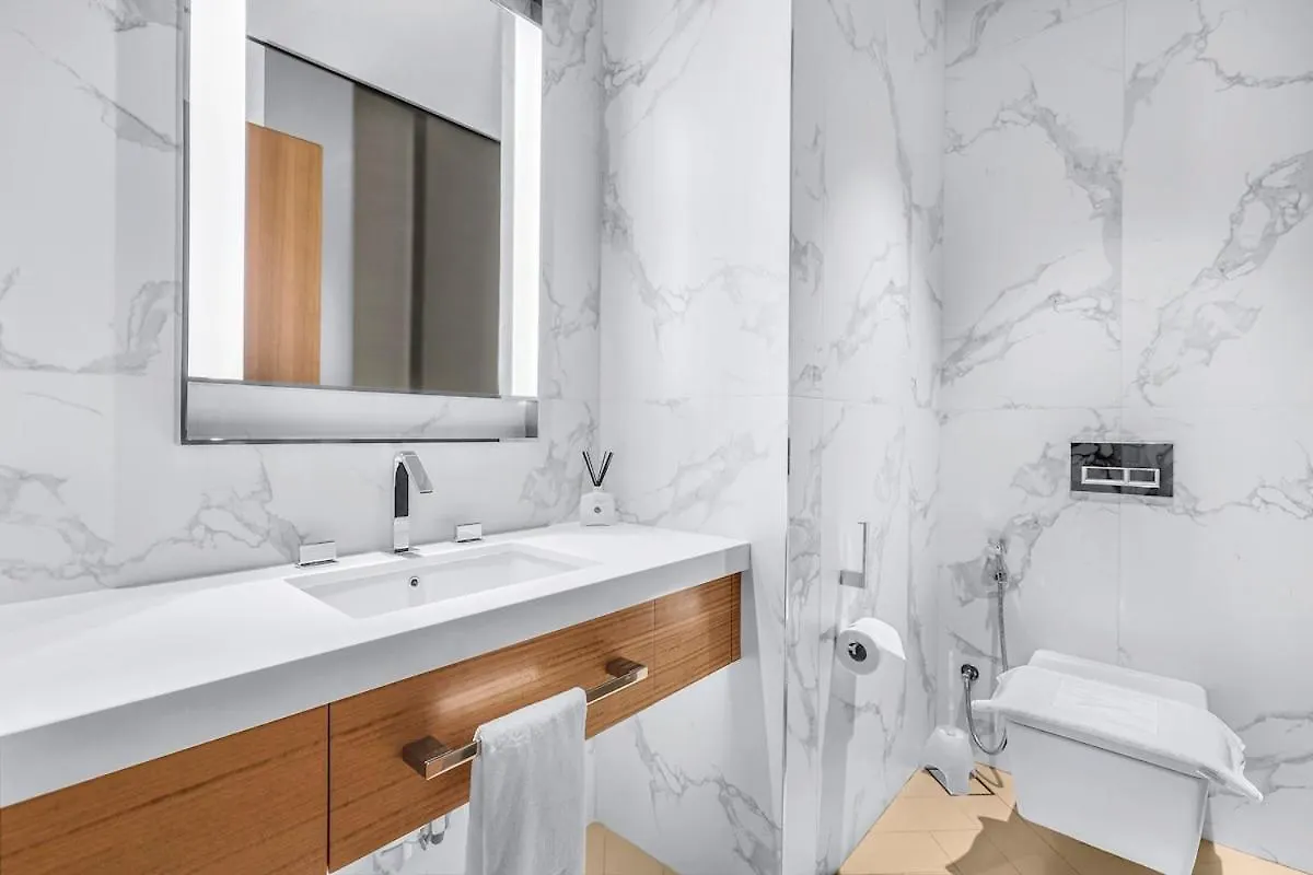 First Class 2Br Chic Downtown Escape Apartment Dubai