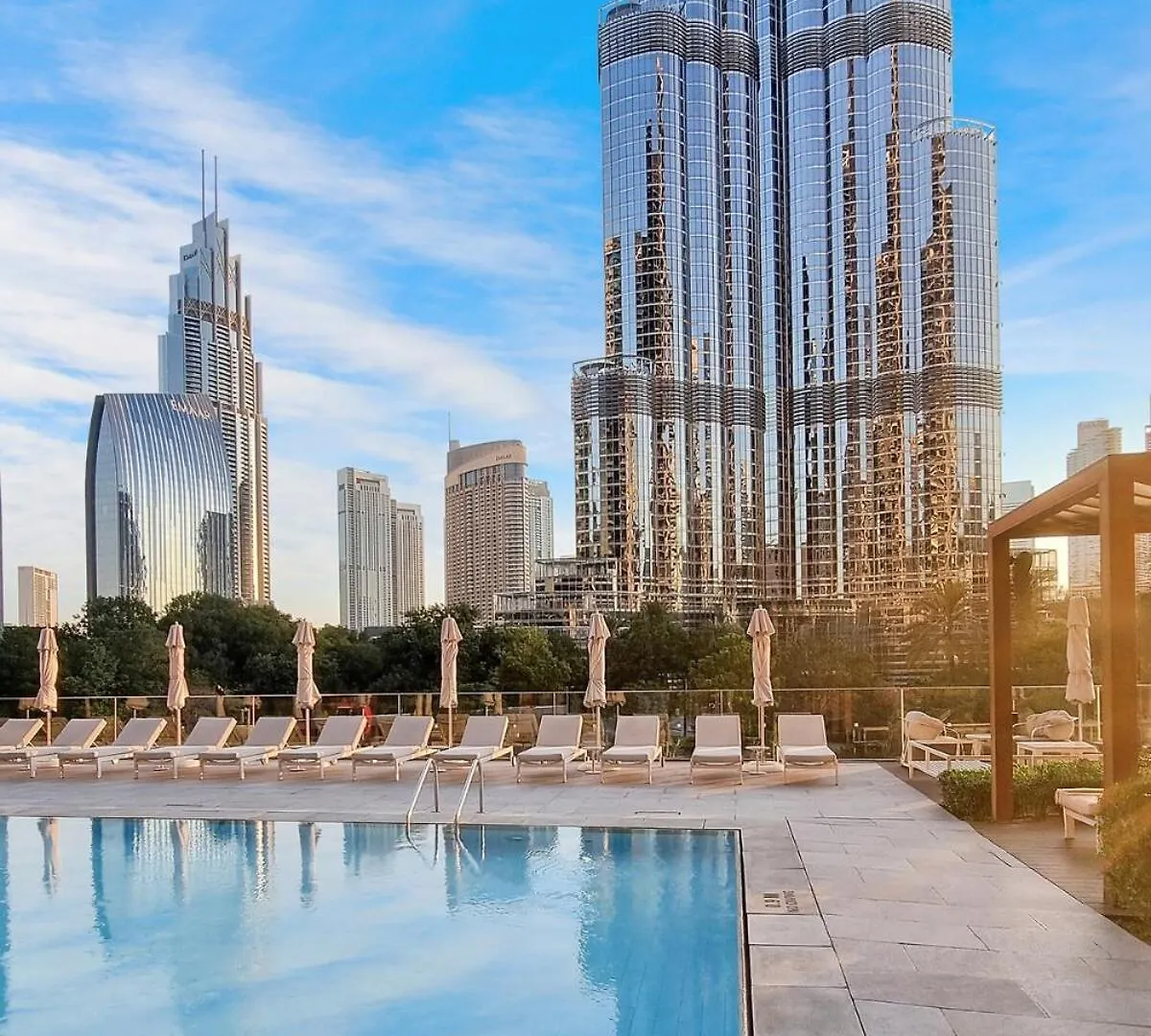 First Class 2Br Chic Downtown Escape Apartment Dubai
